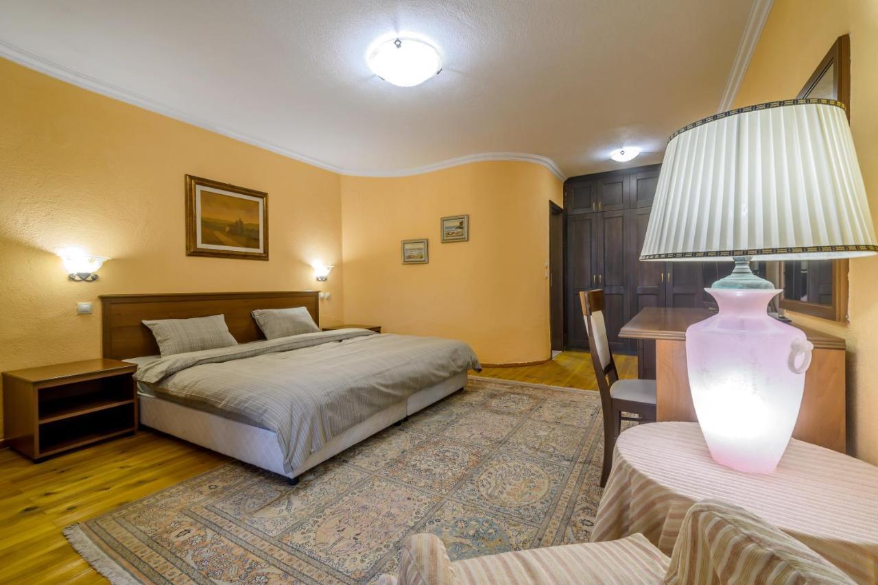 Villa Anna Luxury Lake Residence Shtarkelovo Gnezdo Luaran gambar