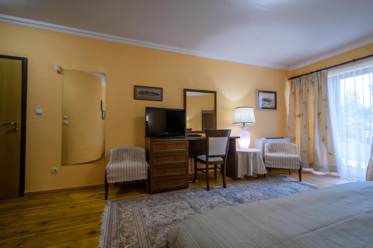 Villa Anna Luxury Lake Residence Shtarkelovo Gnezdo Luaran gambar