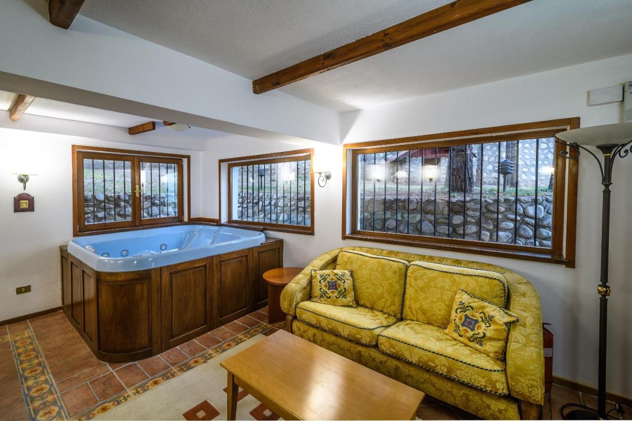 Villa Anna Luxury Lake Residence Shtarkelovo Gnezdo Luaran gambar